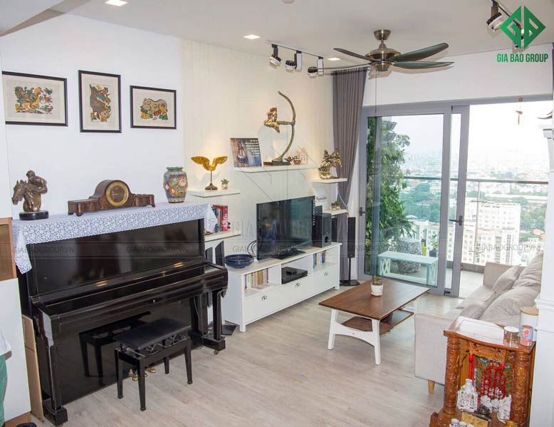 Phòng khách mang nét đẹp cổ điển trong thiết kế nội thất căn hộ chung cư 