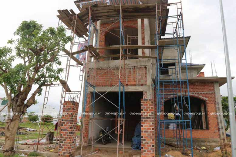 thiết kế biệt thự tân cổ điển 2 mặt