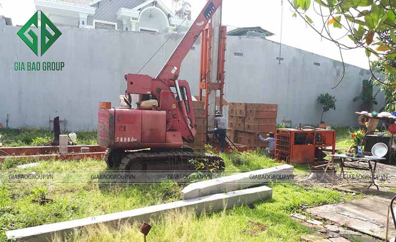 Hình ảnh thi công biệt thự 2 tầng mái thái