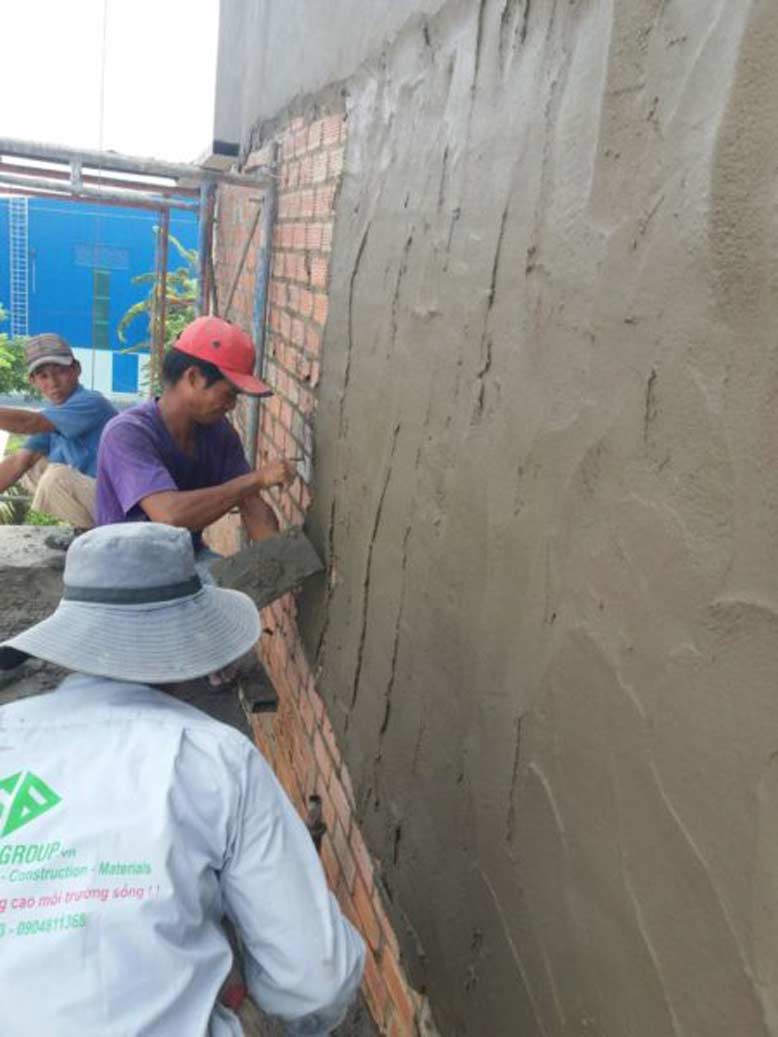 Nhân viên thi công nhà phố 3 tầng hiện đại 5x16m