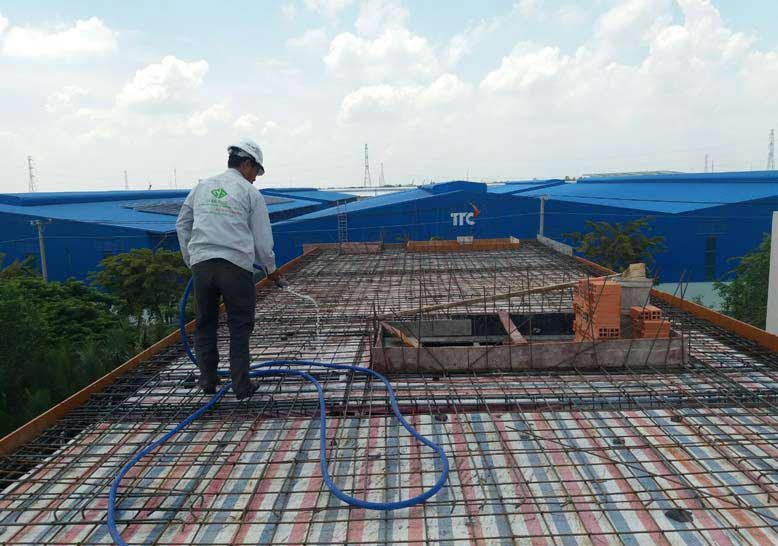 Công đoạn chuẩn bị tiến hành đổ móng khi thi công nhà phố