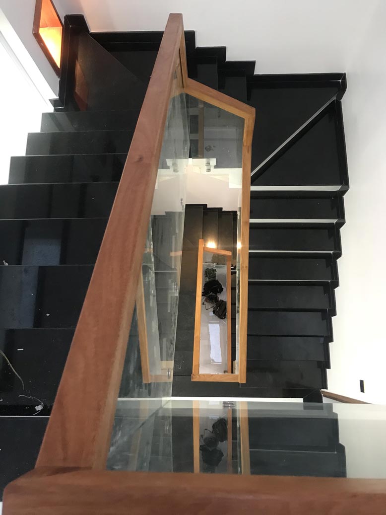 Cầu thang đá granite Ấn Độ