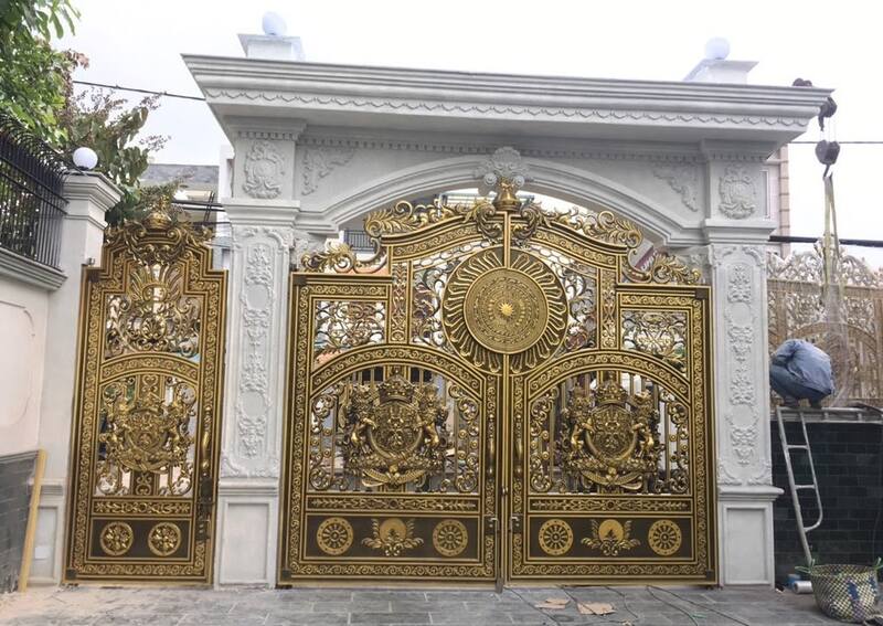 Cửa cổng nhà biệt thự làm bằng sắt hộp, sắt đặc