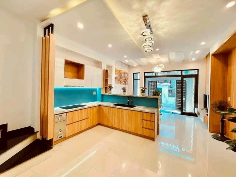 Phòng bếp và phong cách được thiết kế liền nhau nhằm tối ưu diện tích sử dụng